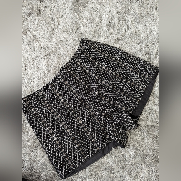 Bright Short - Picture 1 of 4